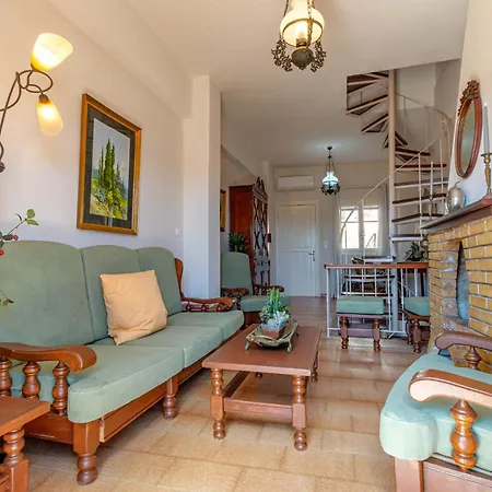 Aethra Country 3-floor Slim By New Era Apartmán *